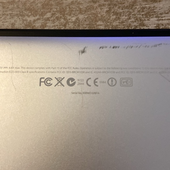 Apple Used Laptop - Picture 6 of 14